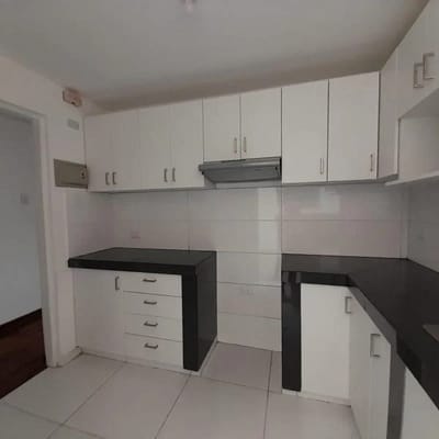 ALQUILO DEPARTAMENTO  MTS EN PRIMER PISO  DORMITORIOS SURCO