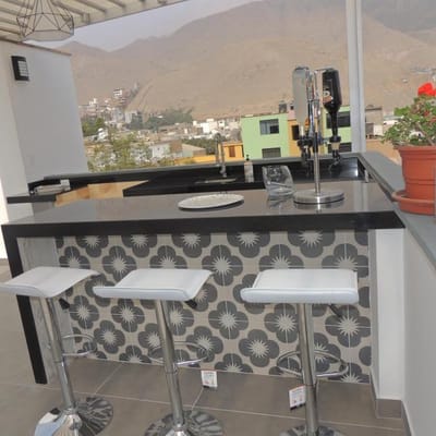 VENTA DPTO 1ER PISO DE 3 NIVELES / TIPO CASA RECIEN REMODELADO 336 m2 TERRAZAS