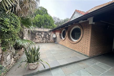 Alquilo Local Comercial sobre Av. Mariscal López