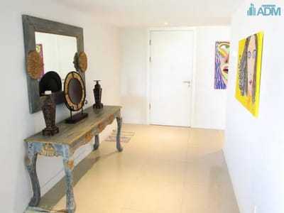 Apartamento de primera categoría frente al mar