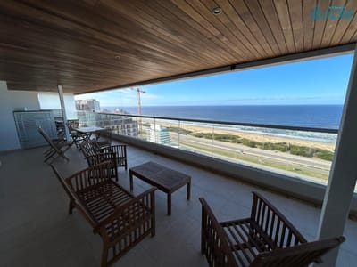 Punta del Este, 3 dormitorios con vista directa al mar