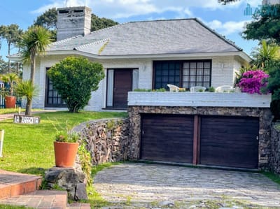 Casa en venta cerca de colegios
