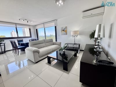 Divino apartamento en venta de 3 dormitorios