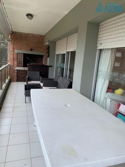 Apartamento  de 3 dormitorios en Mansa, parrillero propio