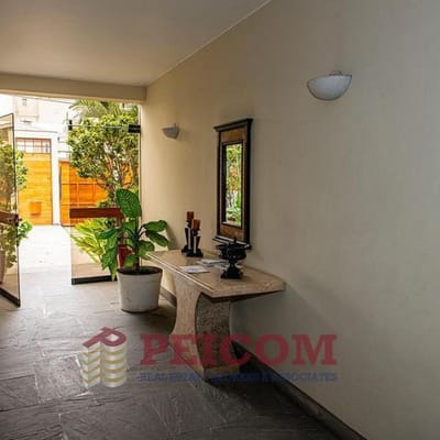 DEPARTAMENTO TIPO CASA - VALLE HERMOSO
