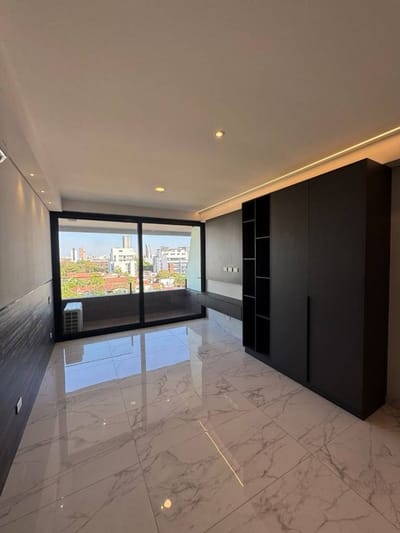 Monoambiente en venta con balcon LUXE SUITE  Totalmente Equipado y Amoblado