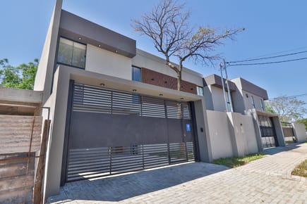 Dúplex De Lujo En Plaza Madero - Luque 