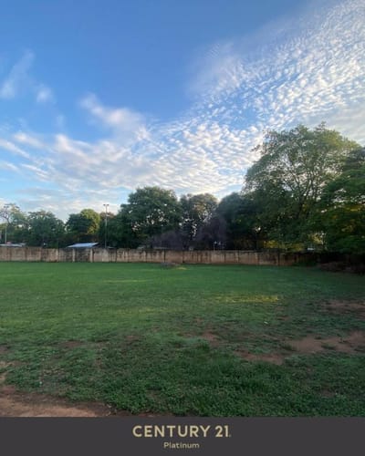 8 terrenos juntos totalmente amurallado, ideal para un barrio cerrado 