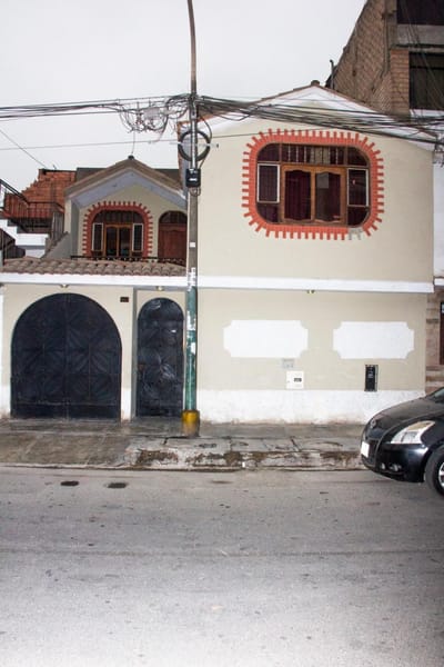 LOS OLIVOS /OCASION CASA 2 PISOS/PRECIO $ 217,000 / 215 M2/ 6 DORM/ 3 BAÑOS