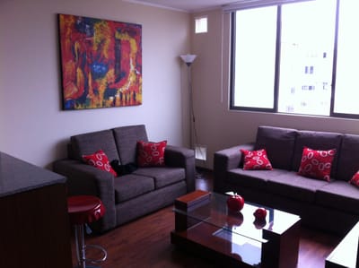 Alquilo acogedor departamento $500.00 dólares amoblado. Piso 19!