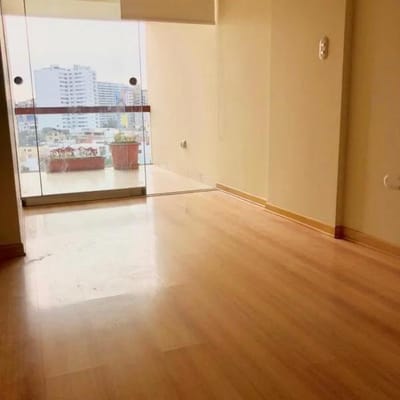 ALQUILER AMPLIA DEPARTAMENTO EN MIRAFLORES SAN ANTNIO
