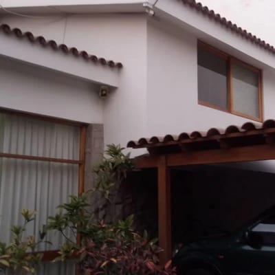 HERMOSA CASA EN VENTA muy cerca a la Avenida Benavides