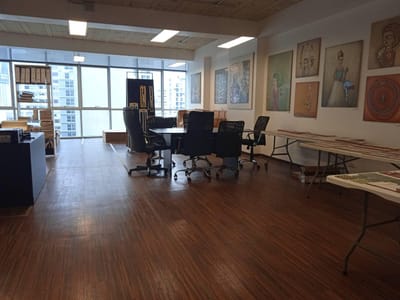 OFICINA IMPLEMENTADA CON VISTA A LA CALLE - EDIFICO EMPRESARIAL SOHO - MAGDALENA