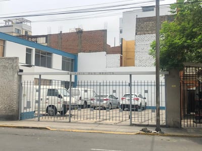 Venta de Inmueble Uso Oficinas y Comercial en Miraflores