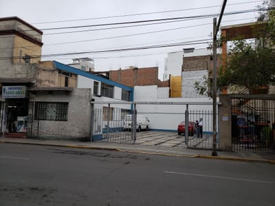 Venta de Inmueble Comercial como Terreno en Miraflores