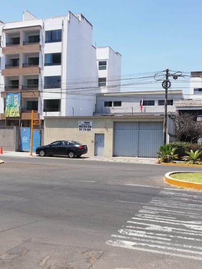 Casa/Terreno en Venta
