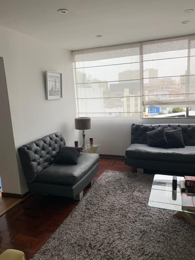VENDO DEPARTAMENTO EN MIRAFLORES- Frente al parque Kennedy