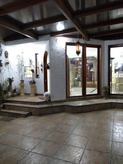 VENDO CASA EN LA MOLINA DE 2 PISOS - STA. PATRICIA