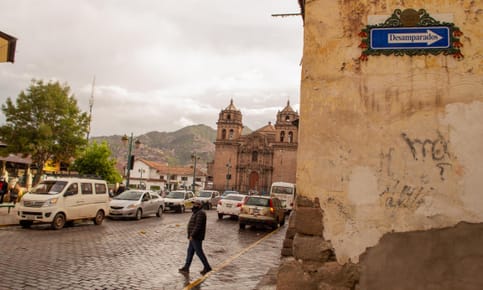 CUSCO, CASA A PRECIO DE TERRENO 457m2