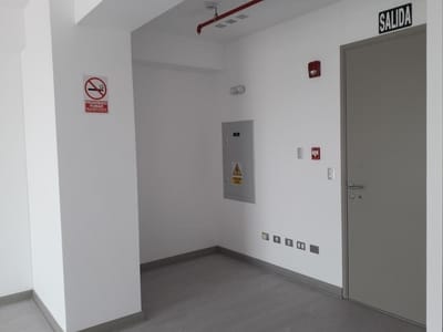 Oficina Precio Rebajado Excelente Ubicación.