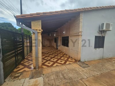CASA EN ITA EN EXCELENTE ESTADO ZONA HOSPITAL DE ITAUGUA