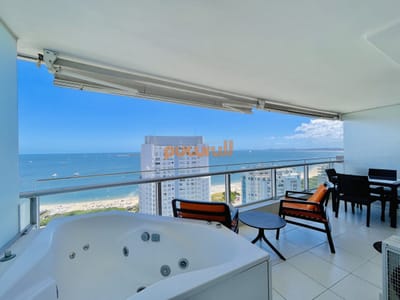 Excelente Apartamento de 2 Dormitorios con Vista al Mar, Playa Mansa