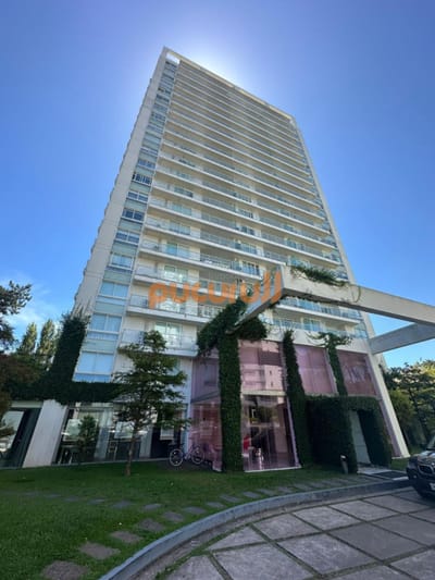 1 Dormitorio de lujo Frente Punta a Shopping servicio Playa