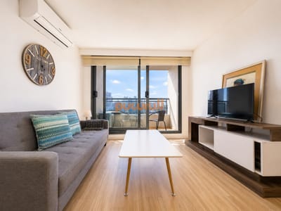 Apartamento de 2 Dormitorios Alquiler Anual, Playa Brava, Punta del Este