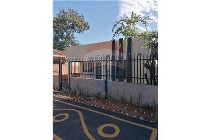 VENDO CASA EN SAN LORENZO-B.ESPIRITU SANTO