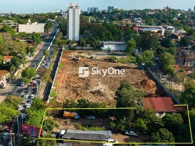 EN VENTA RESIDENCIA SOBRE FELIX BOGADO c/ AMPLIO TERRENO
