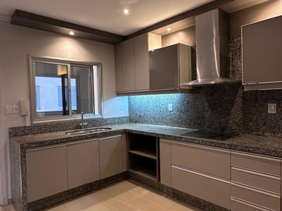 Penthouse tipo dúplex con piscina privada sobre Molas López, Asunción