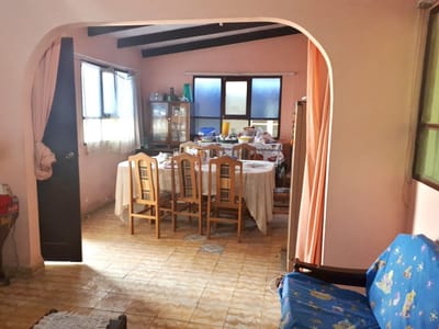EN VENTA, CASA CON 2 CONSTRUCCIONES Y TIENDA  