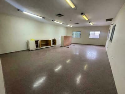 VENDO EDIFICIO COMERCIAL CON DEPOSITO FDO. DE LA MORA