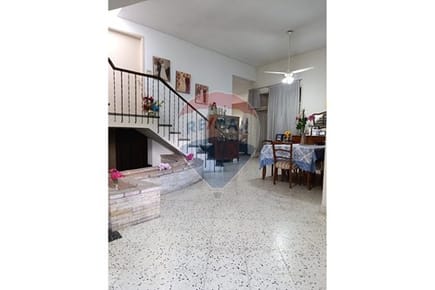 VENDO CASA EN SAJONIA