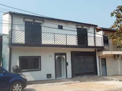 VENDO DÚPLEX EN LAMBARÉ