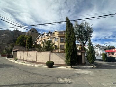 Casa en Venta – Achumani, Las Kantutas