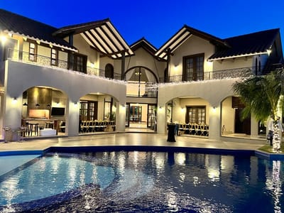 CASA DE LUJO EN VENTA - EL PARAISO