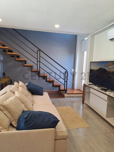 Venta de Casa Dúplex en Hipódromo, Asunción