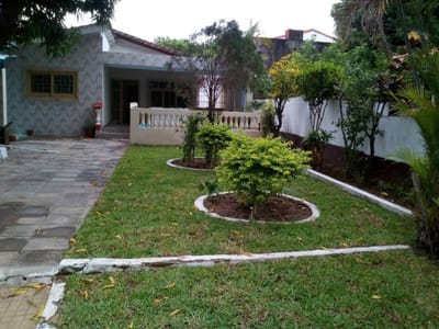 EN VENTA CASA EN SAJONIA, ASUNCION 