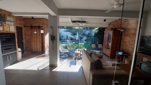 VENDO HERMOSA CASA EN SAJONIA