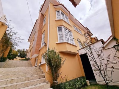 CASA EN VENTA - ACHUMANI