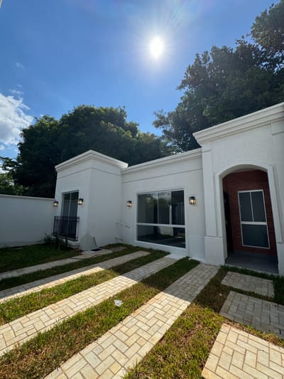 VENTA DE CASA - CASA COLONIA