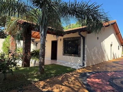 VENDO CASA AMPLIA EN MORA CUÉ, LUQUE