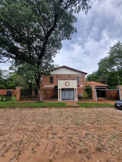 VENDO residencia en San Bernardino zona Hotel Los Alpes ????