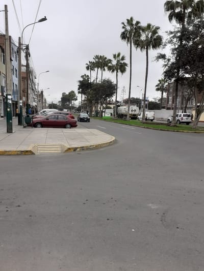 ALQUILER DE LOCALES. 260 mts2. Excelente ubicacion