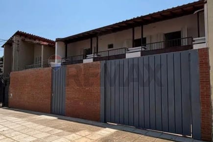 En alquiler casa para oficina o uso comercial