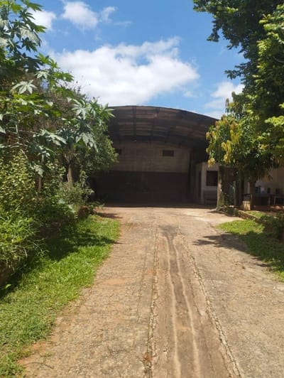 venta terreno con tinglado en Villa Elisa Barrio Mbocajaty