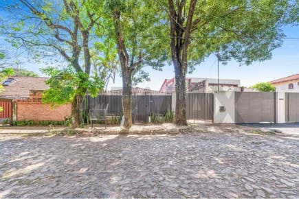 VENDO CASA EN VILLA AURELIA ZONA FANATICOS PADÉL