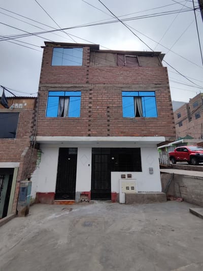 Venta De Casa Como Terreno En Ate 