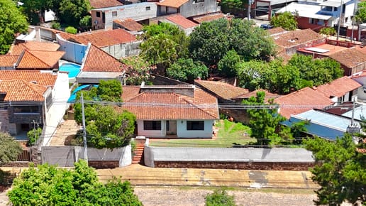 VENDO CASA A REFRACCIONAR EN SAN VICENTE ASUNCION